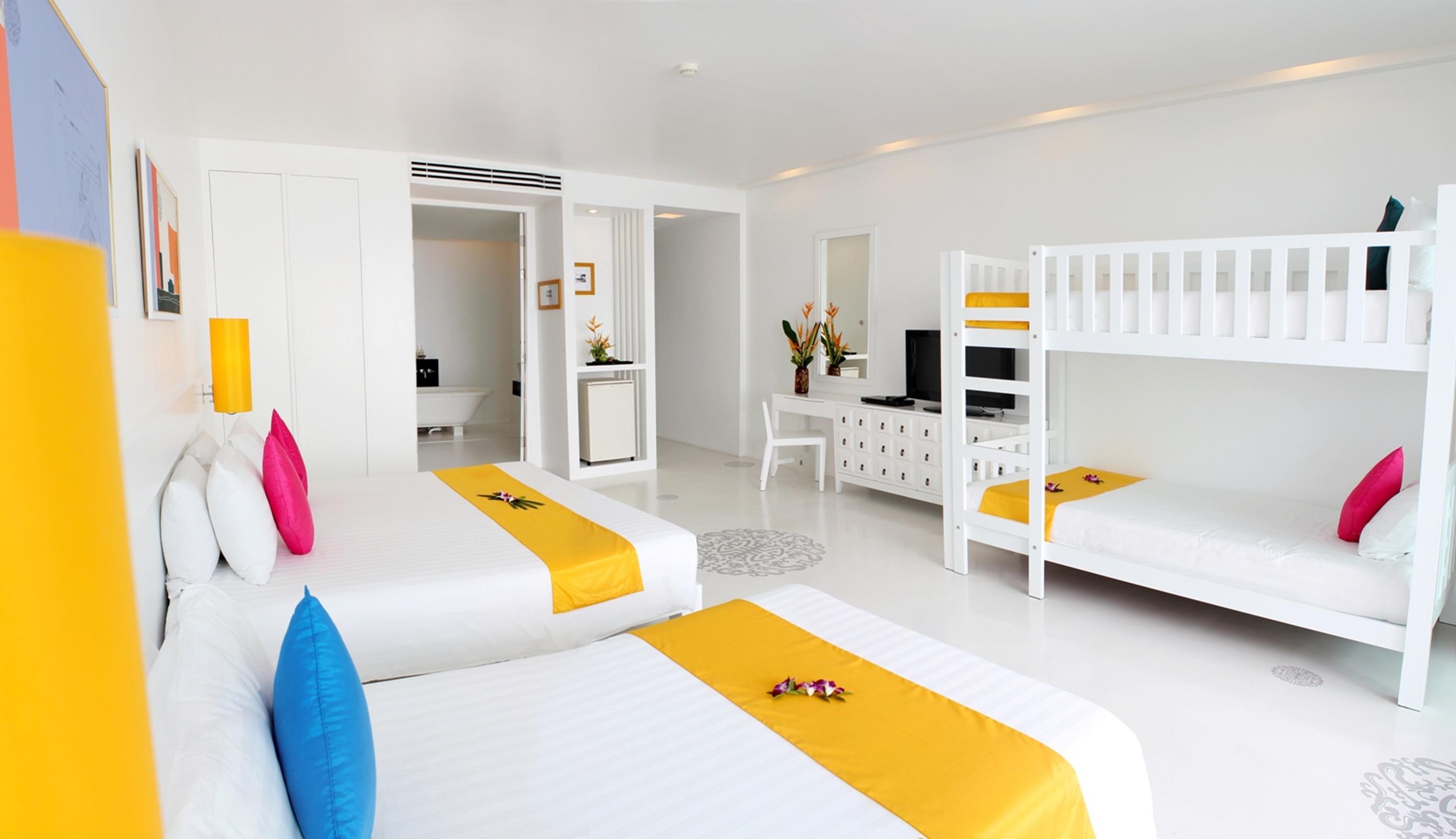The Old Phuket - Karon Beach Resort - Sha Plus Esterno foto