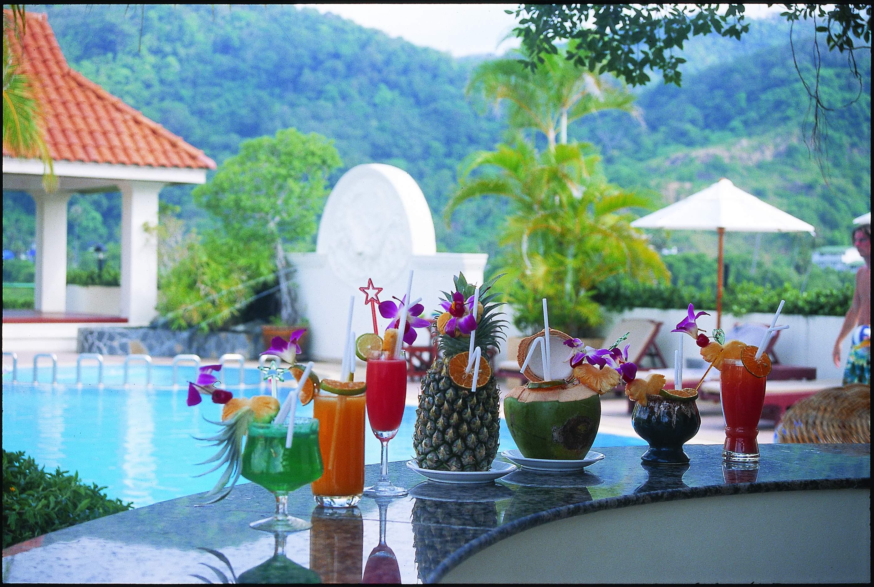 The Old Phuket - Karon Beach Resort - Sha Plus Esterno foto