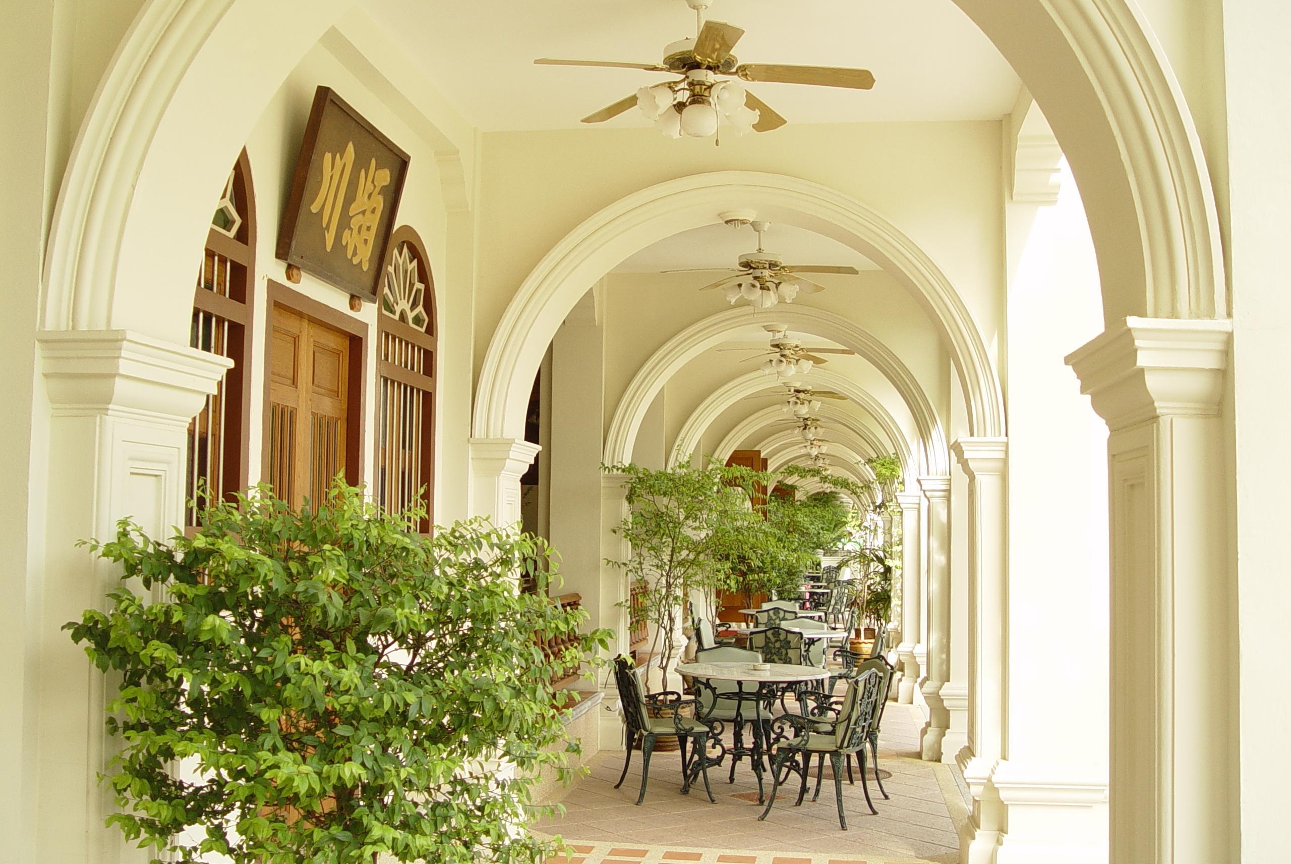 The Old Phuket - Karon Beach Resort - Sha Plus Esterno foto