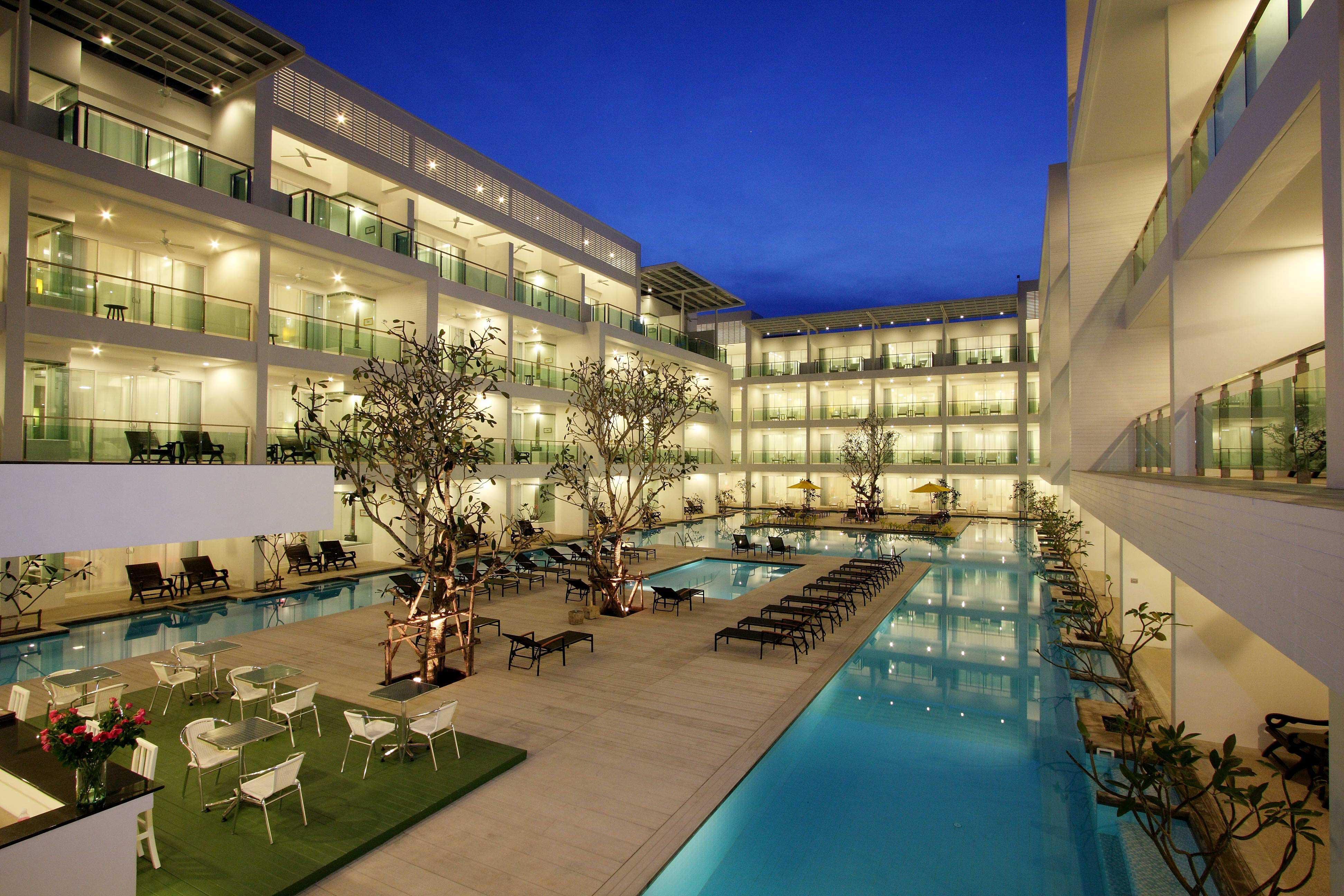 The Old Phuket - Karon Beach Resort - Sha Plus Esterno foto